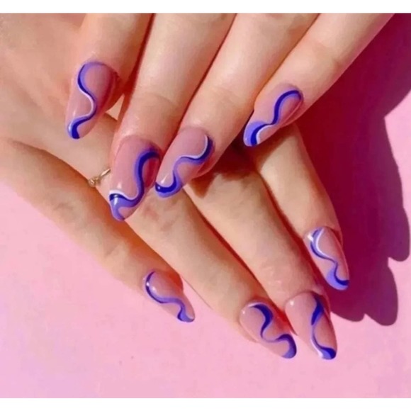 Unlisted Other - Press on nails